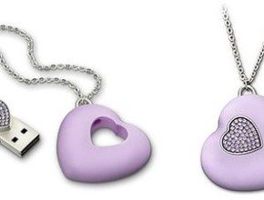 This little funky accessory is not only a pretty little necklace, it's also a USB!