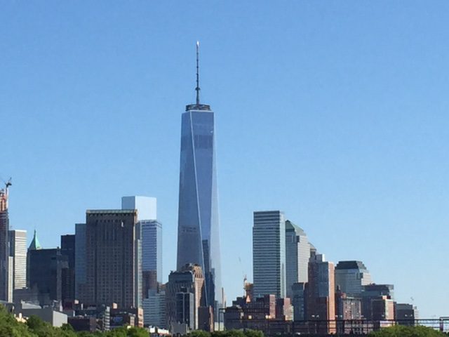 Amazing downtown NYC view from Hudson River Park Pier 51 - Great place for kids to play in NYC