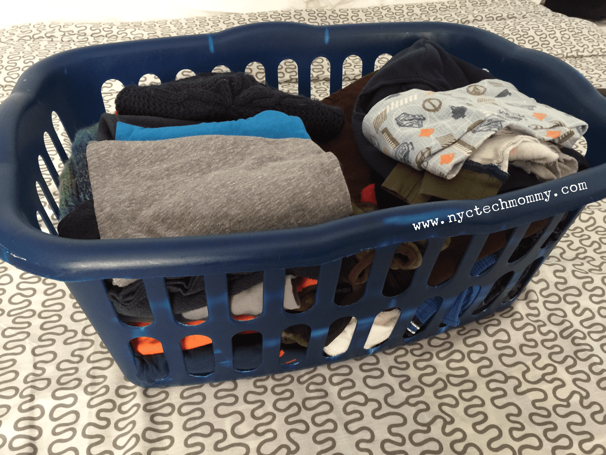 Family Road Trip Hack - Pack your kids stuff in a laundry basket! Our bellies and hearts are definitely full after spending the long Thanksgiving weekend enjoying family, delicious food, beautiful sights, a little Black Friday shopping and a memorable family road trip in the 2016 Buick Enclave.