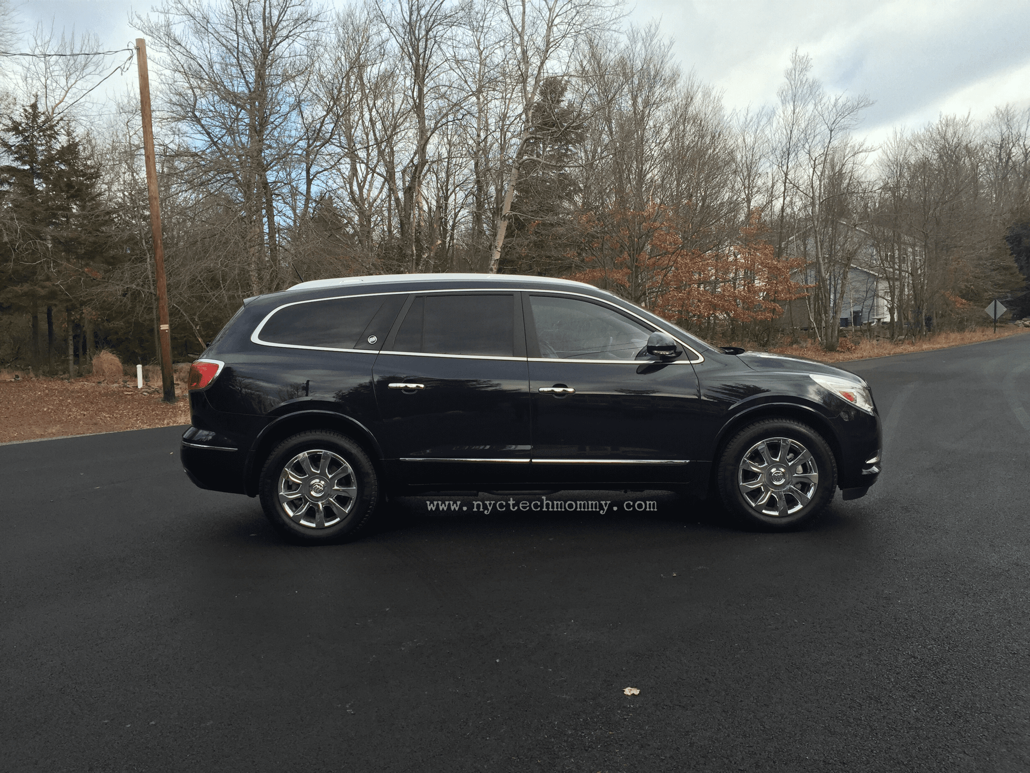 Test Driving the 2016 Buick Enclave - The perfect crossover SUV for a family road trip. The 2016 Buick Enclave makes a great mid-size SUV crossover option for families who want a lot of space and a wealth of luxurious options without paying big luxury price tags. 