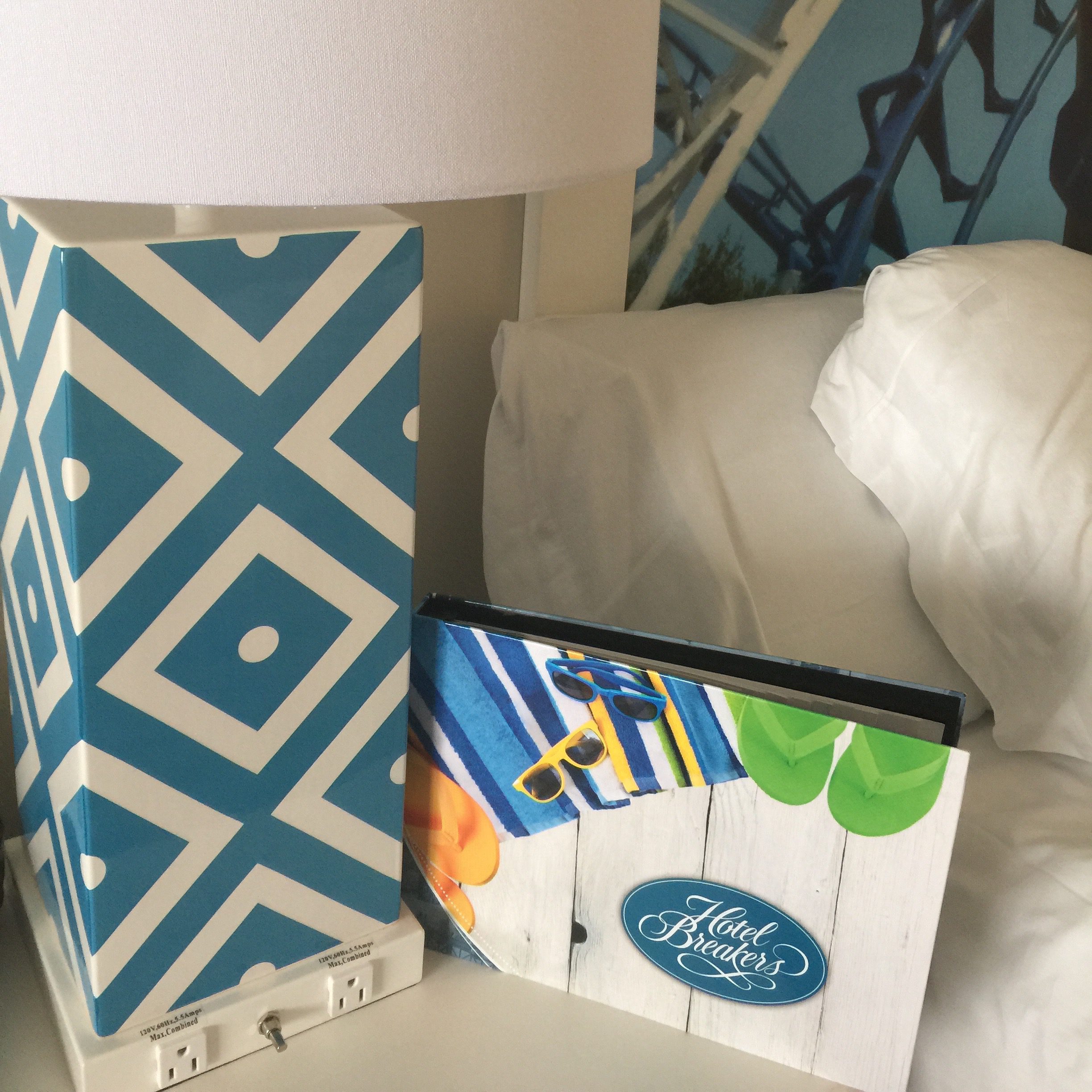 We love it so much I thought I should tell you all the reasons to stay at Hotel Breakers when visiting Cedar Point. It's the perfect family fun destination!