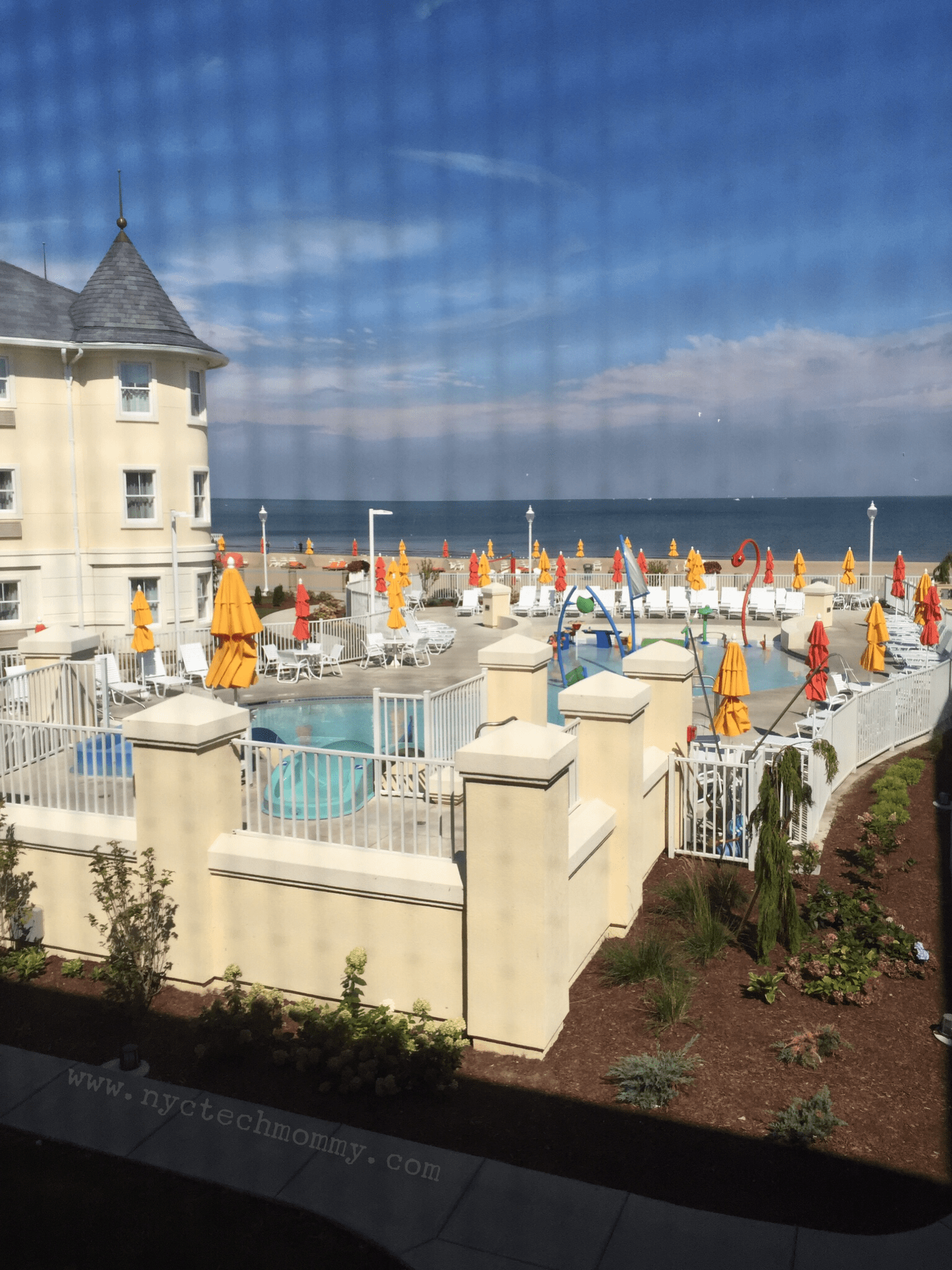 We love it so much I thought I should tell you all the reasons to stay at Hotel Breakers when visiting Cedar Point. It's the perfect family fun destination!