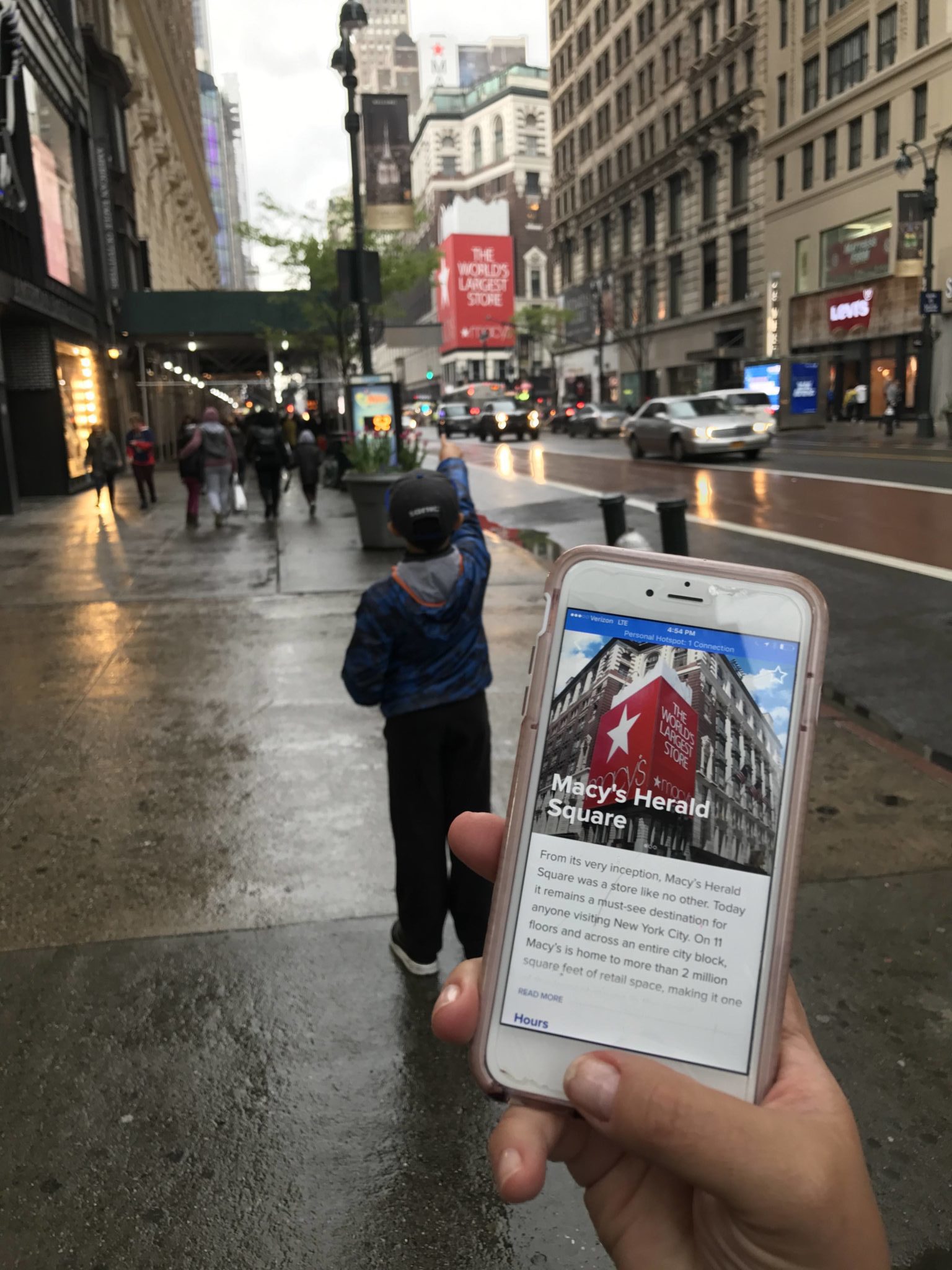 Looking for the best way to explore NYC? The Destination Midtown app is your best option for how to see the best of midtown manhattan. Learn about our recent Walking Tour of 34th Street and more...