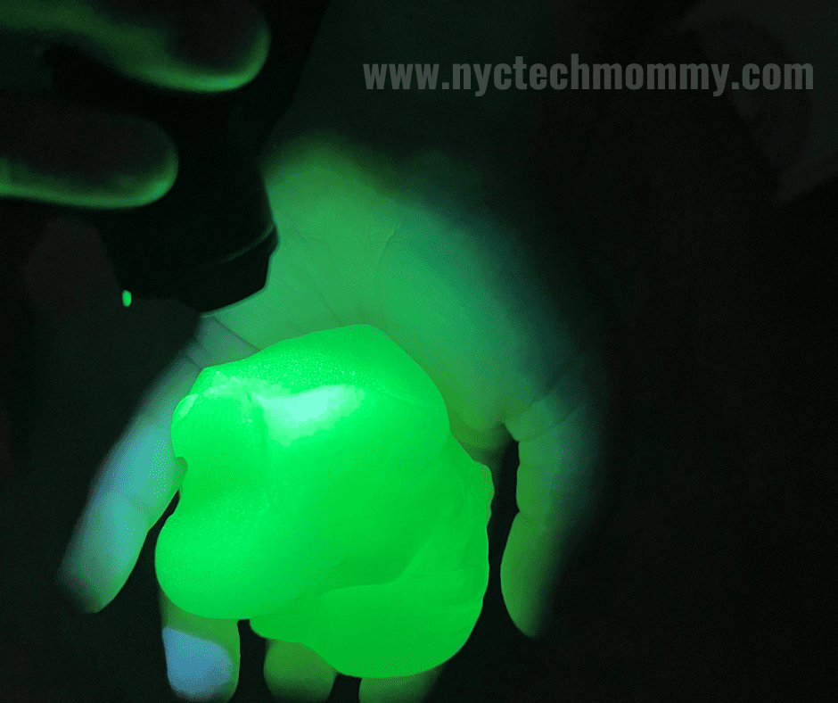 How to make glow in the dark slime - fun science activities for kids 